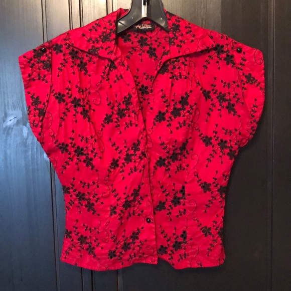Trashy Diva Tops - FIRM! Final Sale! Trashy Diva Embroidered Top 🌹